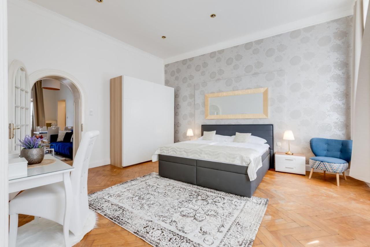 Wenceslass Square Royal Residence Apartments Praag Buitenkant foto