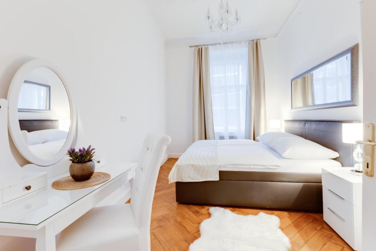 Wenceslass Square Royal Residence Apartments Praag Buitenkant foto